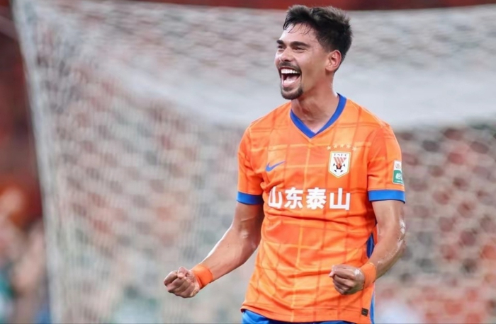 sohu搜狐首页-开门黑？泰山外援中卫刚到队，就确认有伤在身，或复制2-9大溃败|阿尔瓦罗|山东泰山|辽宁|马德鲁加|辽宁铁人_新浪体育_新浪新闻