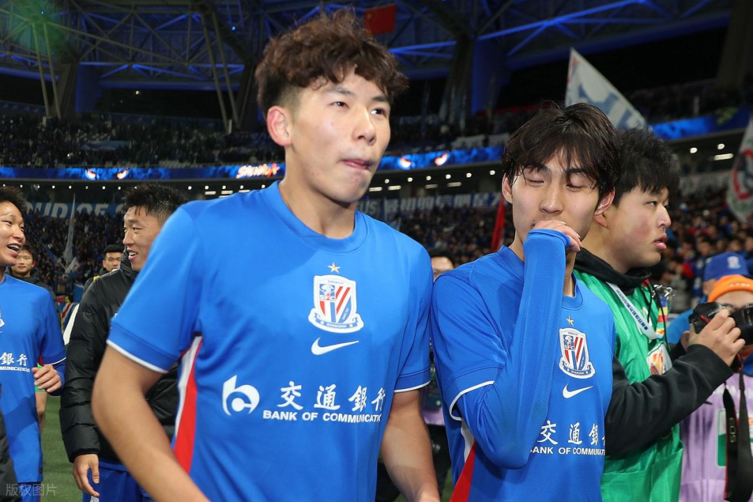 足球-刘诚宇将出战业余联赛？已出现在球队报名名单，申花跟队记者辟谣