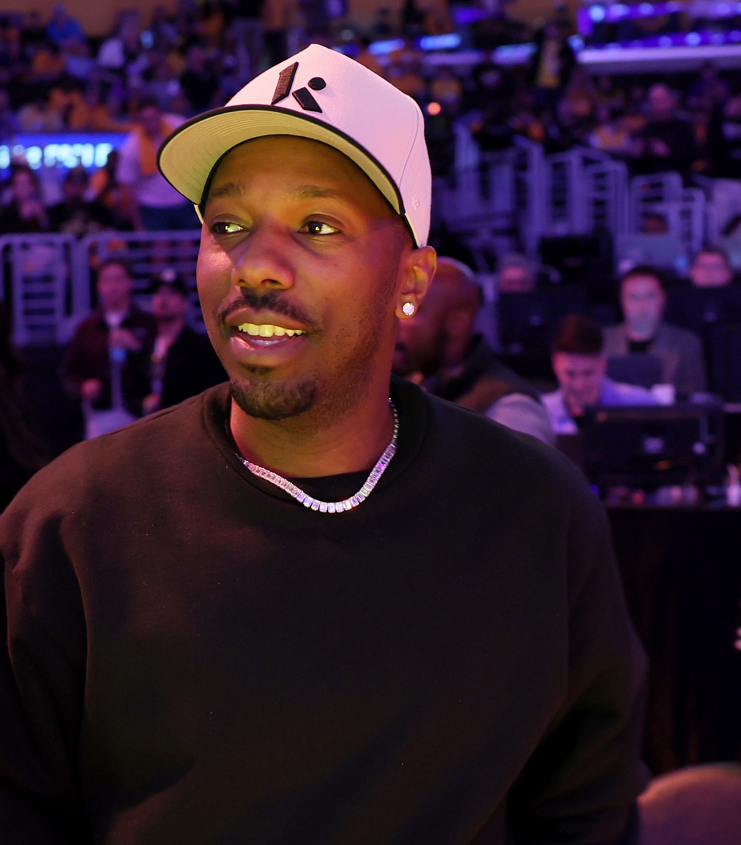 sohu搜狐首页-未来成谜！詹姆斯还会继续征战NBA吗？他会接受多大幅度的降薪？