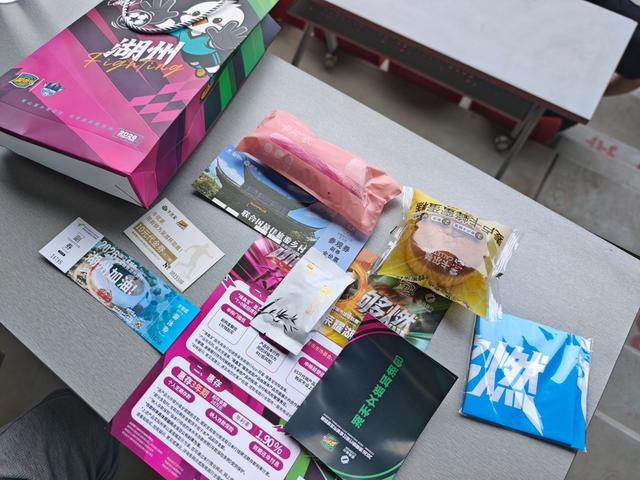 篮球-21635人的心跳，与湖州队同频——“吴越杯”湖州主场首战侧记|杭州|浙江省城市足球联赛|球迷|看台|折页_新浪体育_新浪新闻